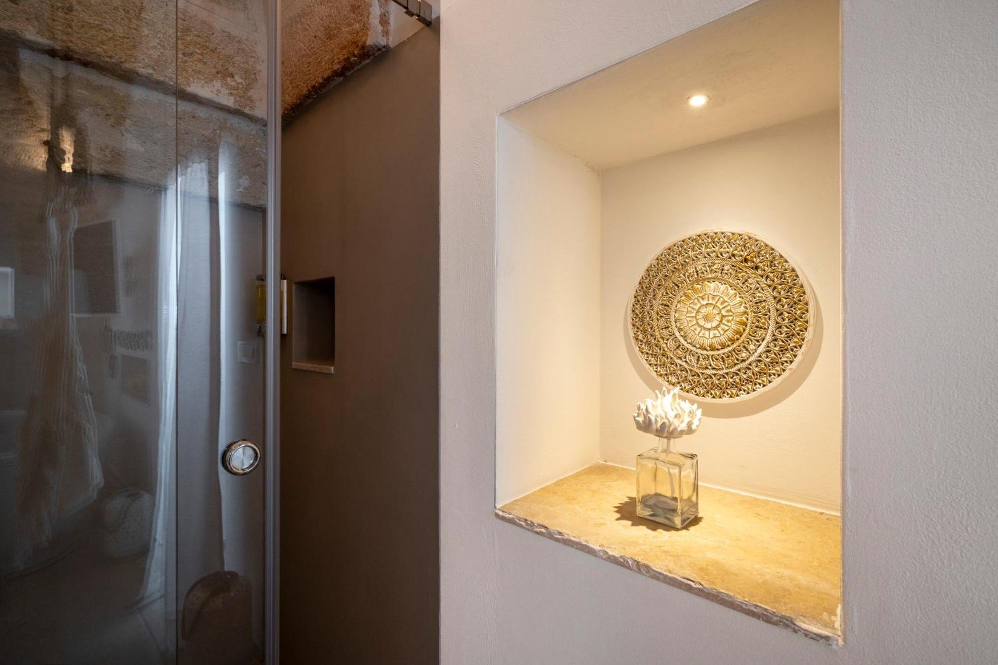 Apulia Charming Suites - Suite Perla con vista mare e hot Jacuzzi Savelletri Exterior foto